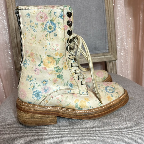 FREE PEOPLE Floral lace up boot 👢 Leather - Picture 13 of 13